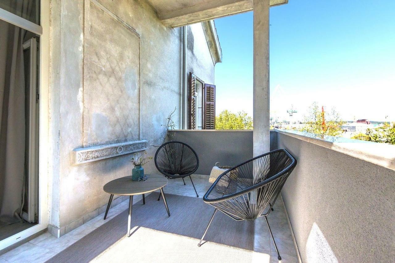 *** Lounge Terrace Apartment With The Harbour View / City Centre *** Pula Dış mekan fotoğraf
